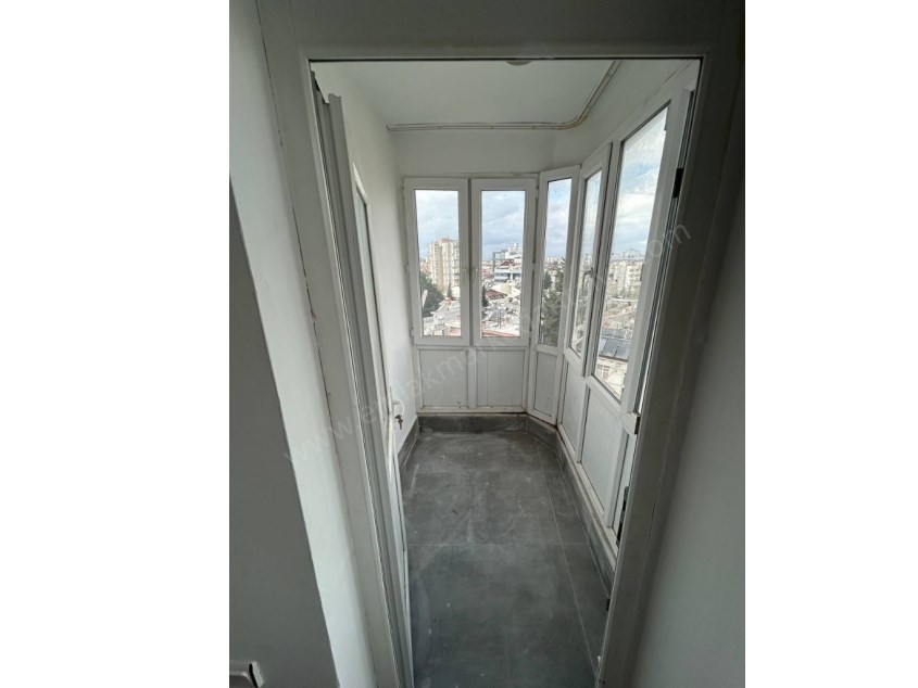 GÜZELOBADA DENİZE YAKIN TADİLATLI 3+1 DAİRE 