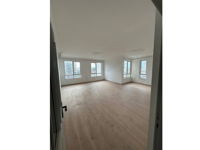 GÜZELOBADA DENİZE YAKIN TADİLATLI 3+1 DAİRE 