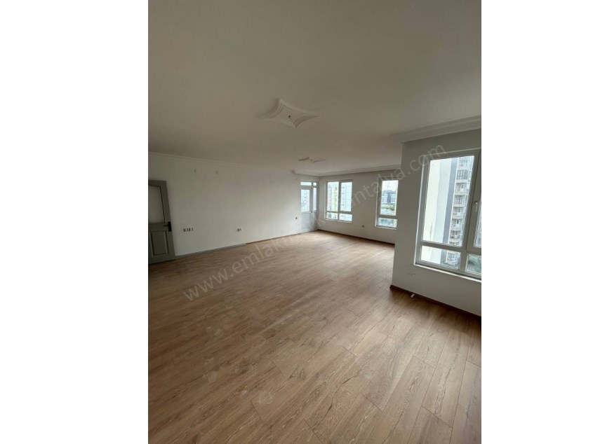 GÜZELOBADA DENİZE YAKIN TADİLATLI 3+1 DAİRE 