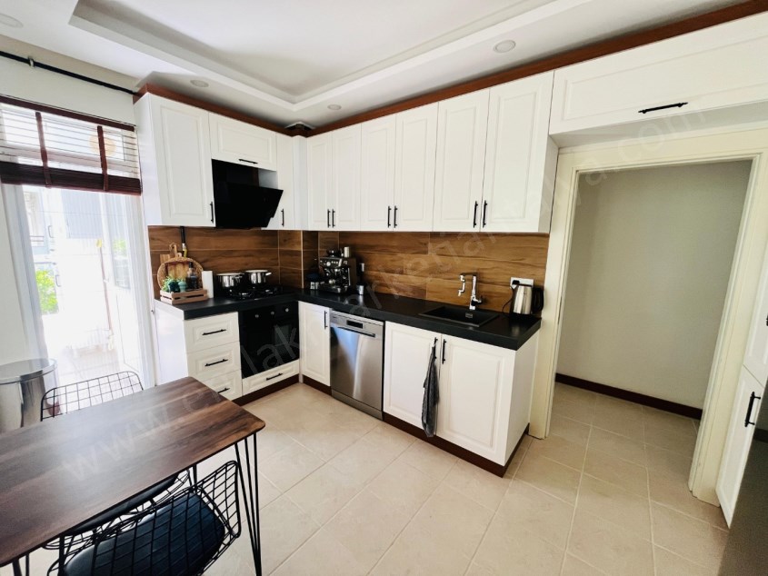 DENİZE YÜRÜME MESAFESİNDE DOĞALGAZLI MASRAFSIZ DAİRE 