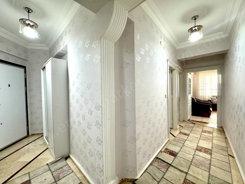  DEMİREL MAHALLESİNDE TRAMVAY YAKINI MASRAFSIZ FIRSAT 3+1 ARAKAT DAİRE