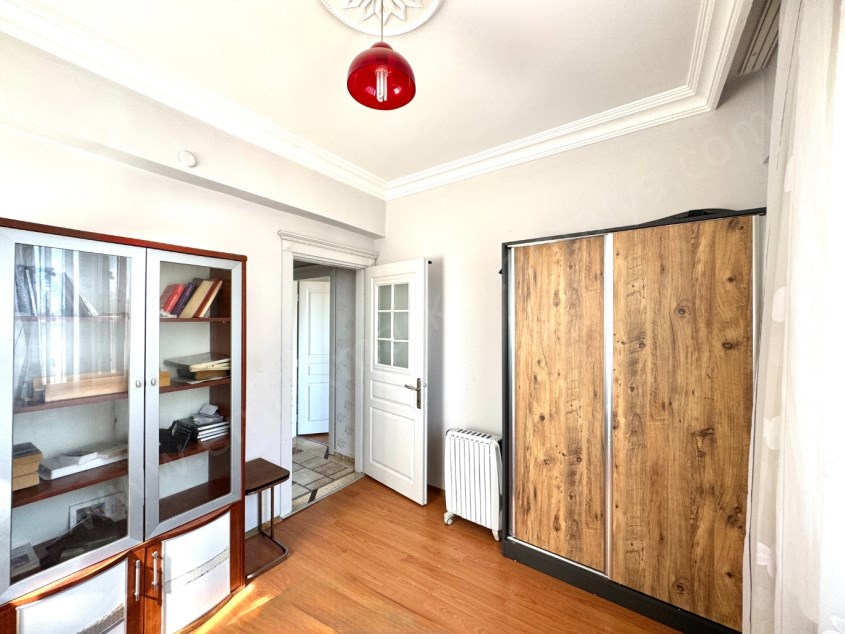  DEMİREL MAHALLESİNDE TRAMVAY YAKINI MASRAFSIZ FIRSAT 3+1 ARAKAT DAİRE