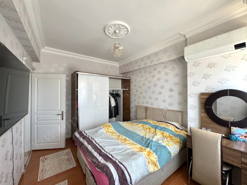  DEMİREL MAHALLESİNDE TRAMVAY YAKINI MASRAFSIZ FIRSAT 3+1 ARAKAT DAİRE