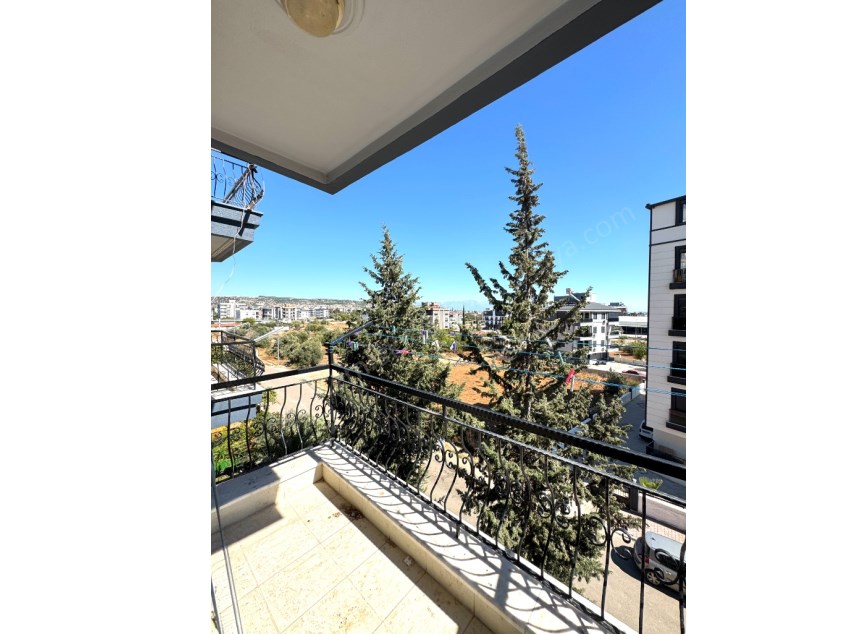  DEMİREL MAHALLESİNDE TRAMVAY YAKINI MASRAFSIZ FIRSAT 3+1 ARAKAT DAİRE