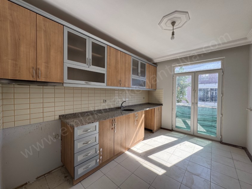 YENİGÜN MRK. KONUM ARAKATTA GENİŞ FIRSAT ASANSÖRLÜ 3+1 DAİRE 