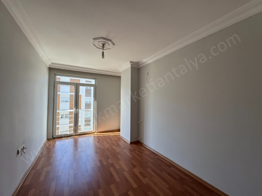 YENİGÜN MRK. KONUM ARAKATTA GENİŞ FIRSAT ASANSÖRLÜ 3+1 DAİRE 