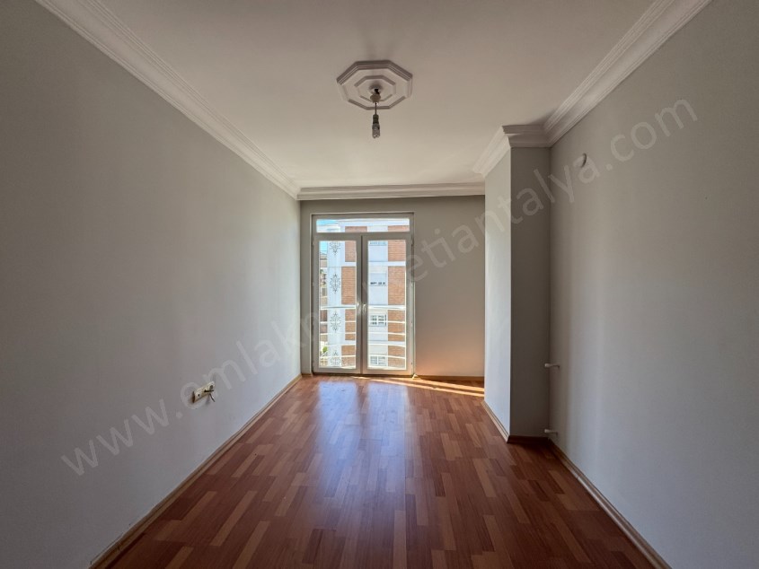 YENİGÜN MRK. KONUM ARAKATTA GENİŞ FIRSAT ASANSÖRLÜ 3+1 DAİRE 
