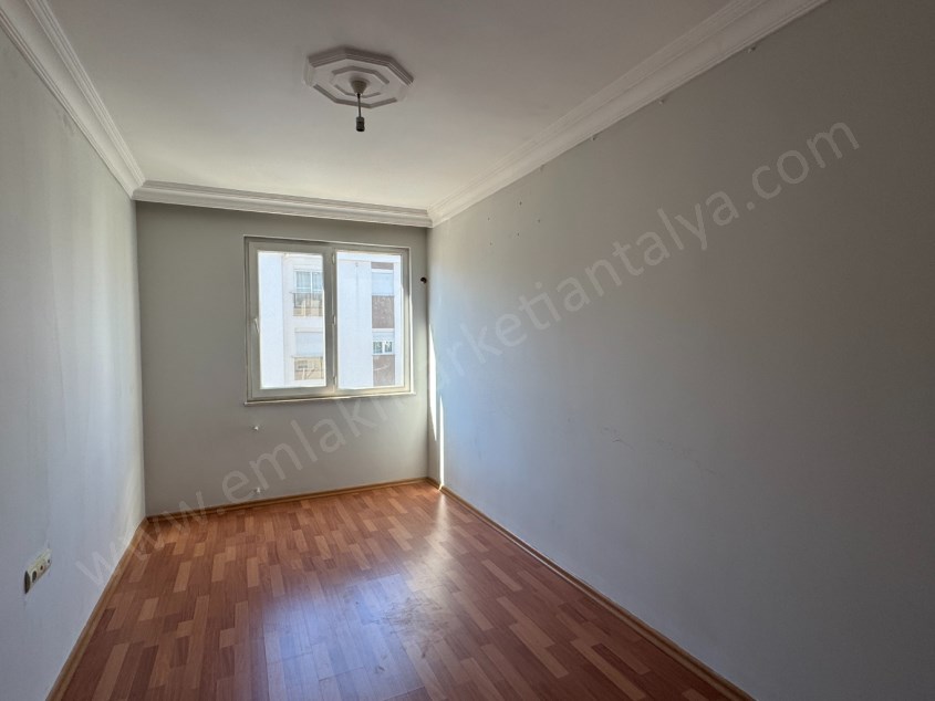 YENİGÜN MRK. KONUM ARAKATTA GENİŞ FIRSAT ASANSÖRLÜ 3+1 DAİRE 