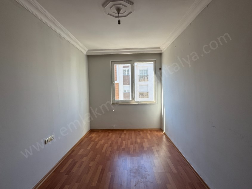 YENİGÜN MRK. KONUM ARAKATTA GENİŞ FIRSAT ASANSÖRLÜ 3+1 DAİRE 