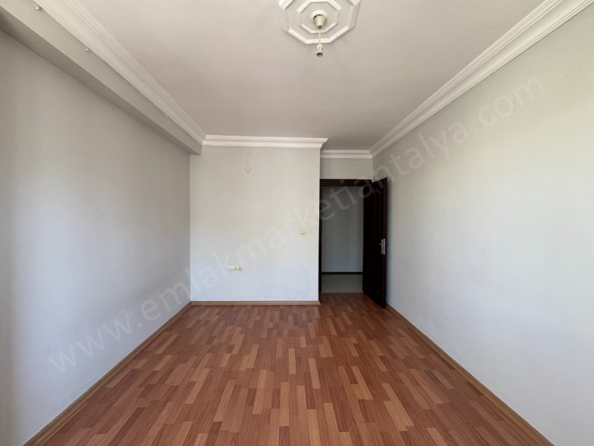YENİGÜN MRK. KONUM ARAKATTA GENİŞ FIRSAT ASANSÖRLÜ 3+1 DAİRE 