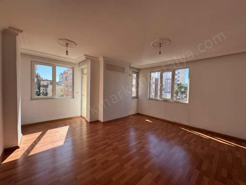 YENİGÜN MRK. KONUM ARAKATTA GENİŞ FIRSAT ASANSÖRLÜ 3+1 DAİRE 