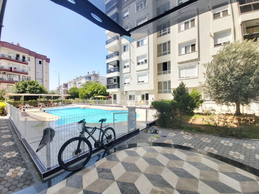 KIZILTOPRAKTA SİTE İÇİ GENİŞ ARAKAT 3+1 DAİRE 