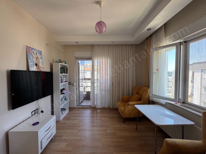 KIZILTOPRAKTA SİTE İÇİ GENİŞ ARAKAT 3+1 DAİRE 