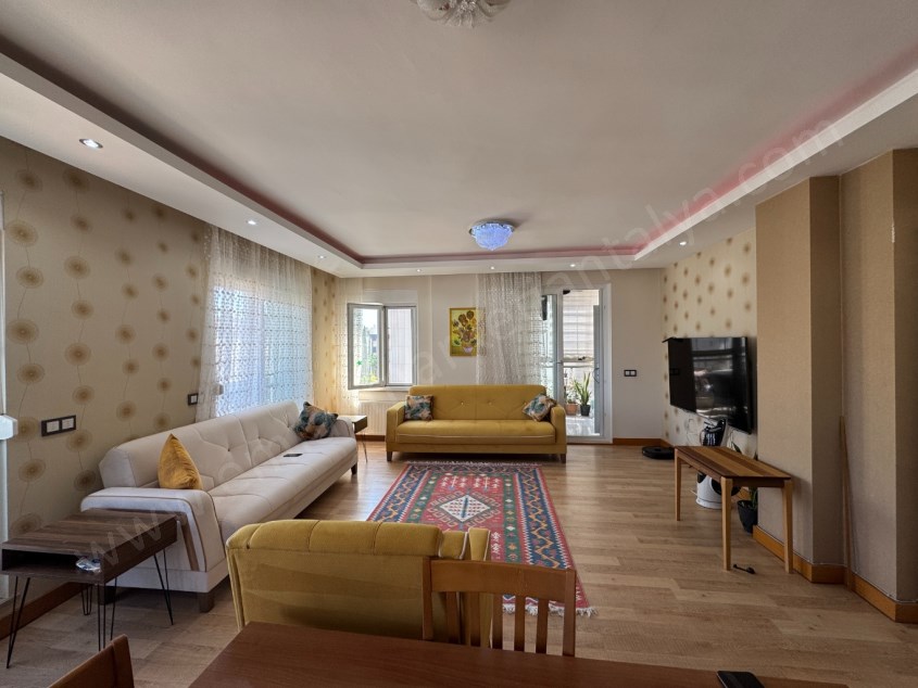 KIZILTOPRAKTA SİTE İÇİ GENİŞ ARAKAT 3+1 DAİRE 