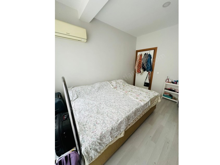 KIZILTOPRAK ŞEHİTLER PARKI YAKINI KATTA FIRSAT 2+1 DAİRE 