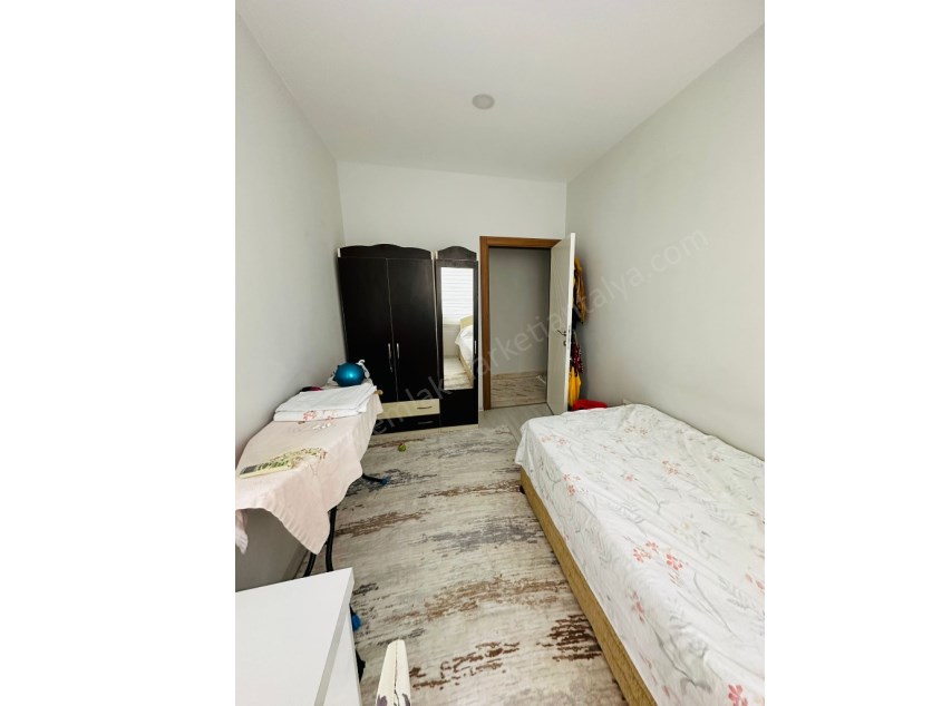 KIZILTOPRAK ŞEHİTLER PARKI YAKINI KATTA FIRSAT 2+1 DAİRE 