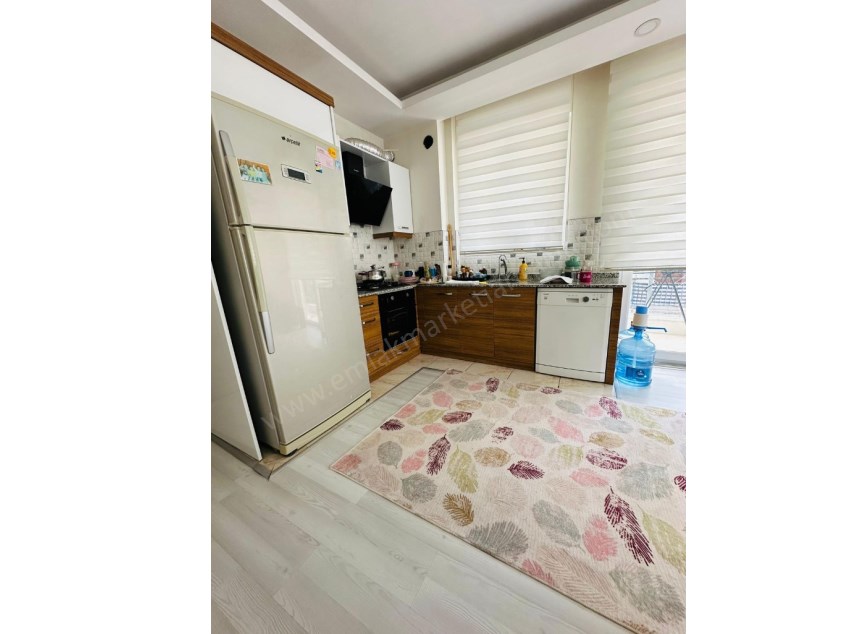 KIZILTOPRAK ŞEHİTLER PARKI YAKINI KATTA FIRSAT 2+1 DAİRE 