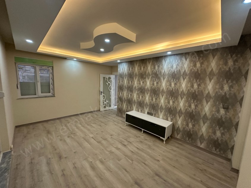 AKTOPRAKTA SİTE İÇİ SIFIR GENİŞ ASANSÖRLÜ 3+1