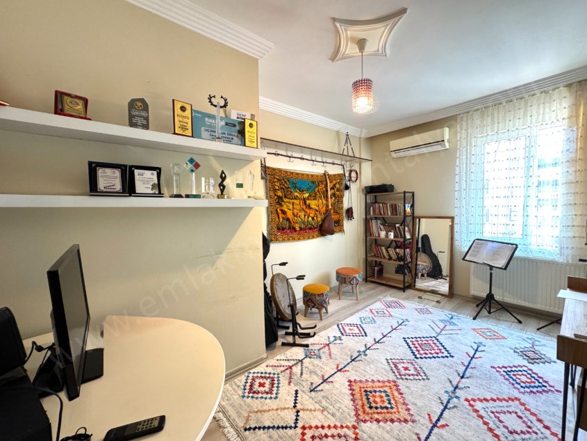  BAHÇELİEVLERDE DENİZE YÜRÜME MESAFESİNDE ASANSÖRLÜ 3+1 FIRSAT DAİRE