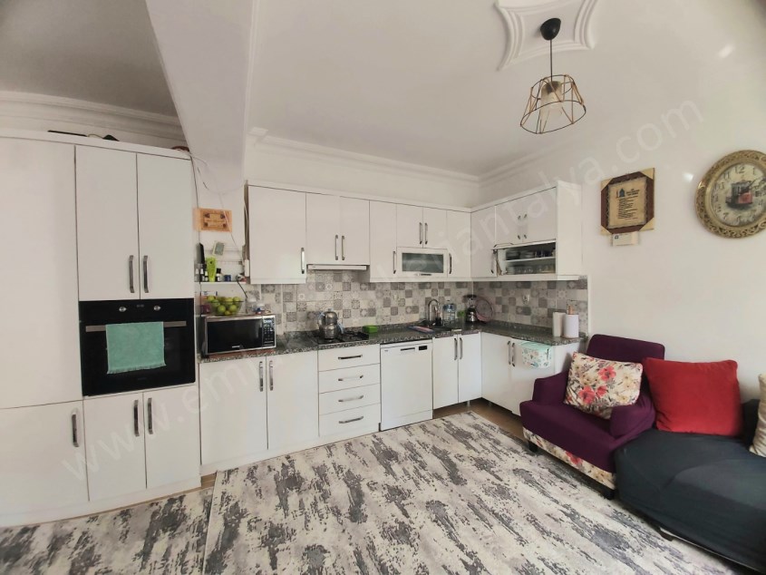KIZILTOPRAK MAHALLESİ TRAMVAY YAKINI GENİŞ KULLANIŞLI 3+1 DAİRE