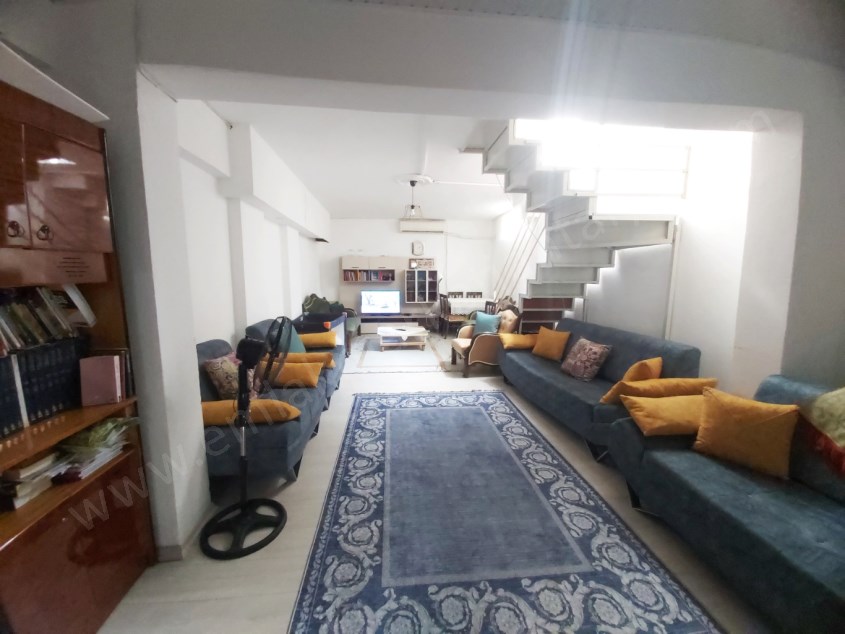 KIZILTOPRAK MAHALLESİ TRAMVAY YAKINI GENİŞ KULLANIŞLI 3+1 DAİRE