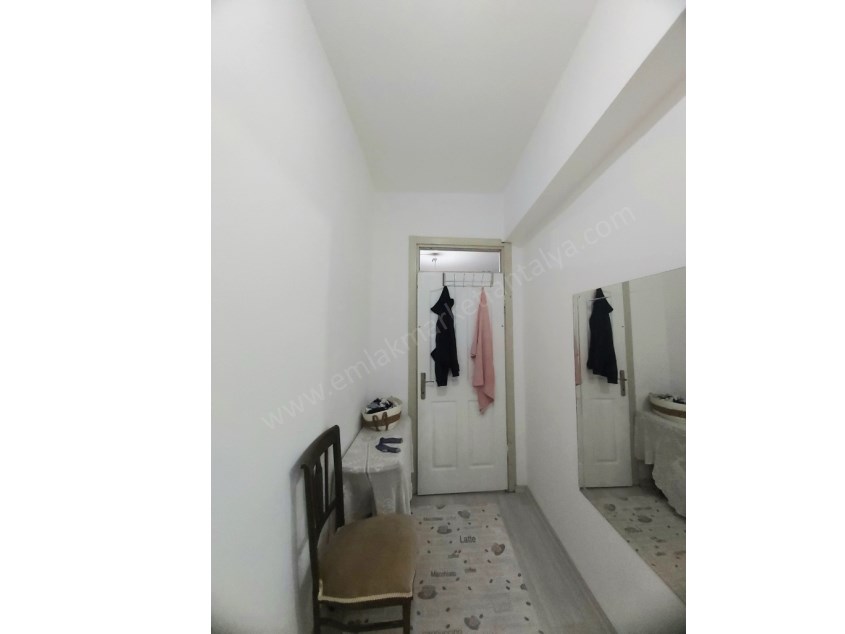 KIZILTOPRAK MAHALLESİ TRAMVAY YAKINI GENİŞ KULLANIŞLI 3+1 DAİRE