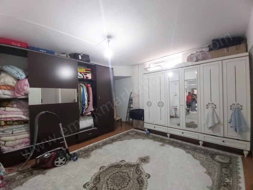KIZILTOPRAK MAHALLESİ TRAMVAY YAKINI GENİŞ KULLANIŞLI 3+1 DAİRE