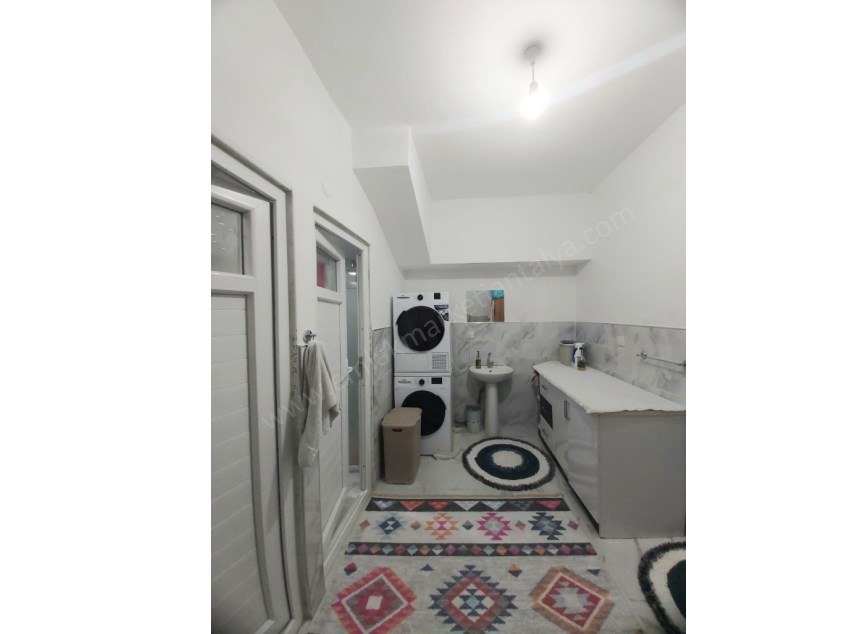 KIZILTOPRAK MAHALLESİ TRAMVAY YAKINI GENİŞ KULLANIŞLI 3+1 DAİRE