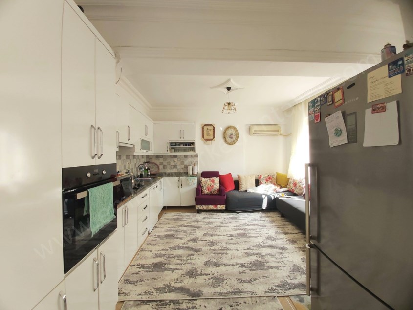 KIZILTOPRAK MAHALLESİ TRAMVAY YAKINI GENİŞ KULLANIŞLI 3+1 DAİRE