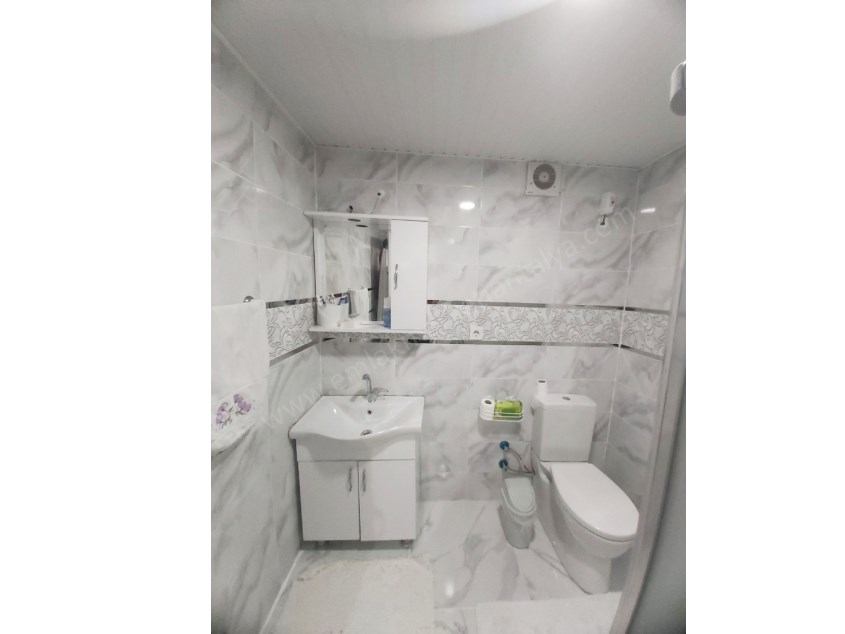 KIZILTOPRAK MAHALLESİ TRAMVAY YAKINI GENİŞ KULLANIŞLI 3+1 DAİRE