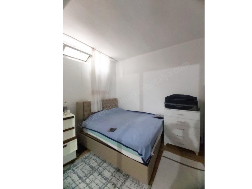 KIZILTOPRAK MAHALLESİ TRAMVAY YAKINI GENİŞ KULLANIŞLI 3+1 DAİRE