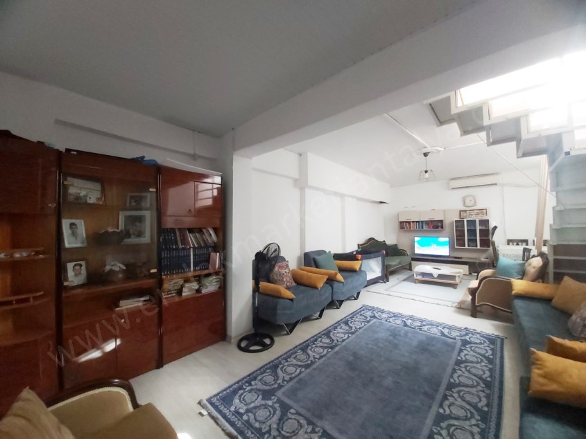 KIZILTOPRAK MAHALLESİ TRAMVAY YAKINI GENİŞ KULLANIŞLI 3+1 DAİRE