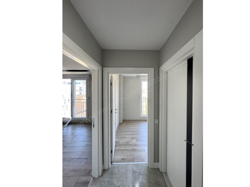 YENİGÜNDE MEVLANA CADDESİ YAKINI LÜKS 1+1 ARAKAT DAİRE