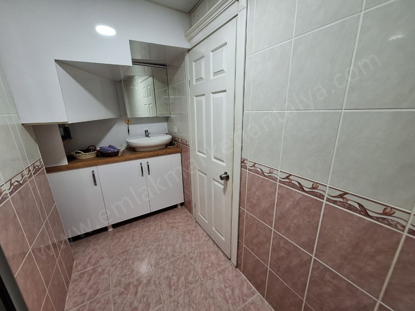 5+1 DOĞALGAZLI 2 MUTFAKLI İÇİ YAPILI NET 280 M² DUBLEKS 