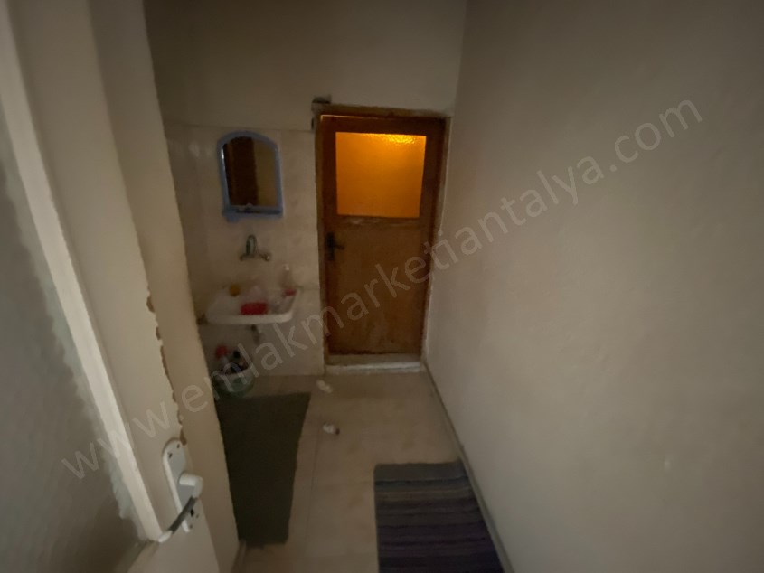 BARAJ MAHALLESİNDE 228 M² ARSA İÇERİSİNDE MÜSTAKİL EV