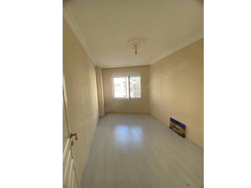 MEVLANA CADDESİ YAKINI 2+1 ARAKAT AYRI MUTFAKLI KİRALIK DAİRE