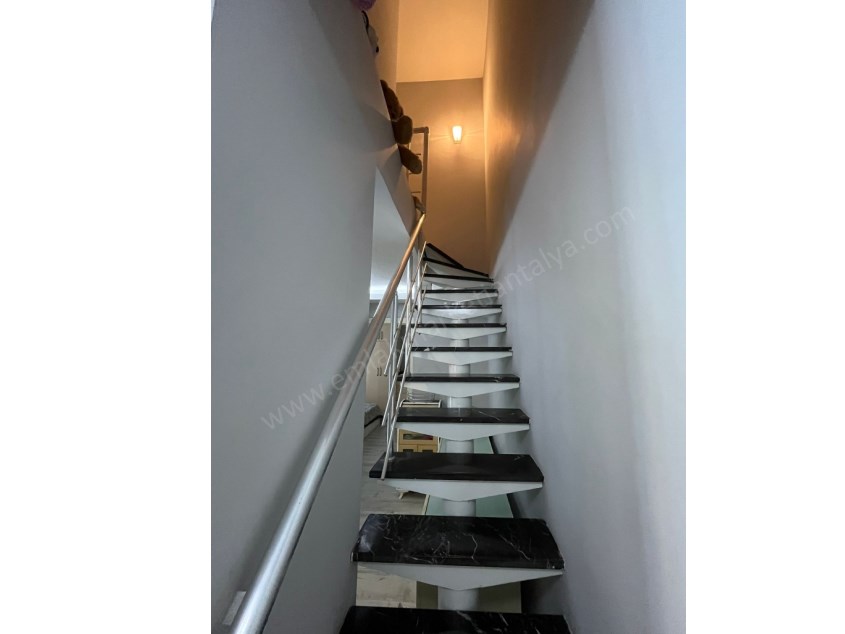HURMADA DENİZE 5 DK. MESAFEDE  DUBLEKS LÜKS DAİRE
