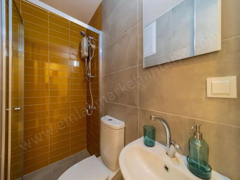 CUMHURİYET MEYDANINDA LÜKS EŞYALI SATILIK 2+1