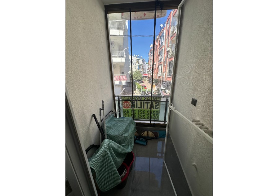 TRAMVAY VE MARKANTALYA YAKINI KATTA EŞYALI 2+1