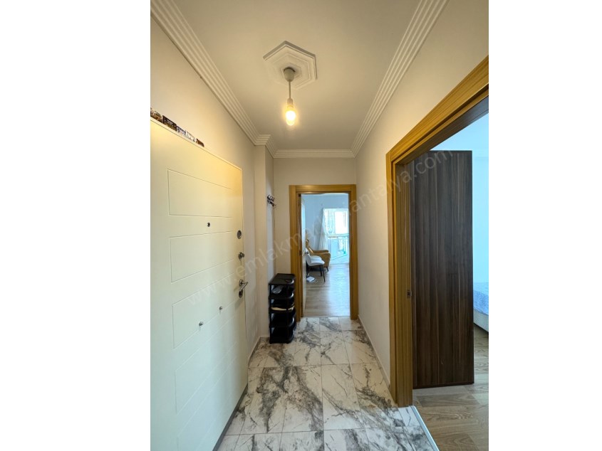 KIZILTOPRAKTA SİTE İÇİ KATTA FIRSAT 2+1 DAİRE 