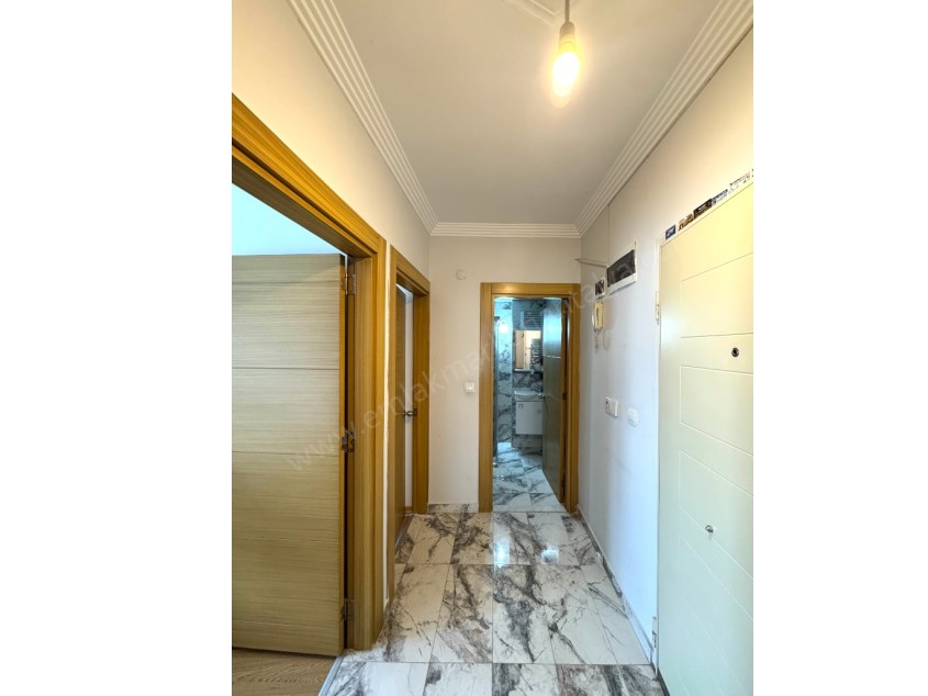 KIZILTOPRAKTA SİTE İÇİ KATTA FIRSAT 2+1 DAİRE 