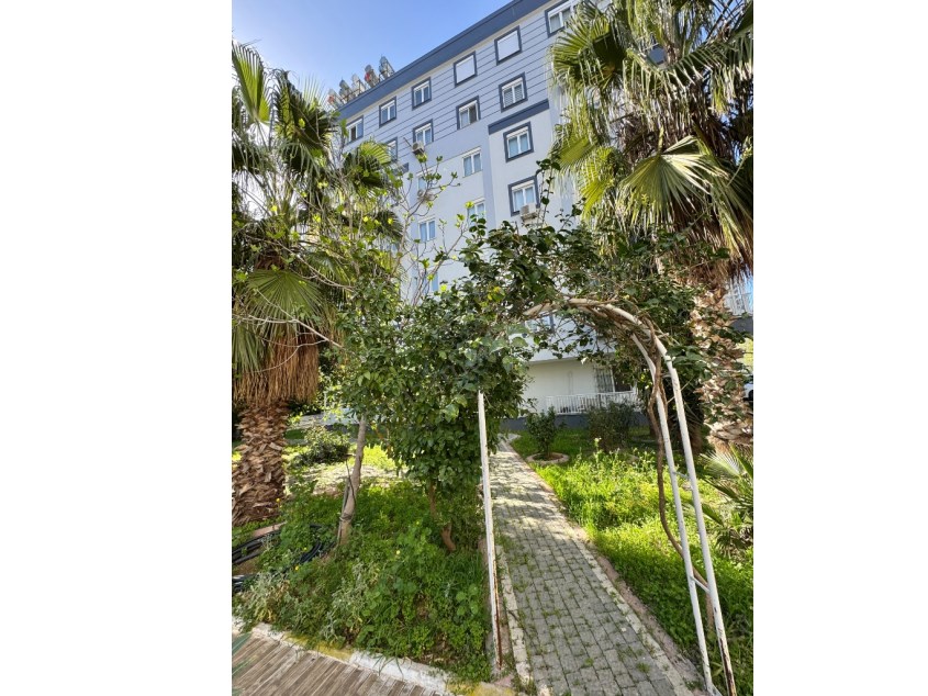 KIZILTOPRAKTA SİTE İÇİ KATTA FIRSAT 2+1 DAİRE 