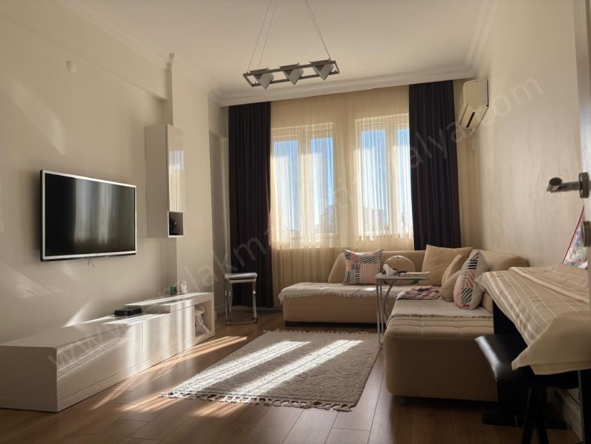 ÇAĞLAYAN 3+1 İÇİ YENİ D.GAZ AYRI MUTFAK SAHİL YÜRÜYÜŞ YOLU 5 DK