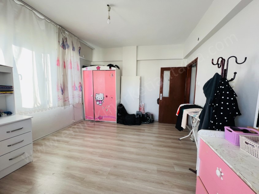 NÜFUS MÜDÜRLÜĞÜ YAKINI ARAKAT ÖNÜ AÇIK 3+1