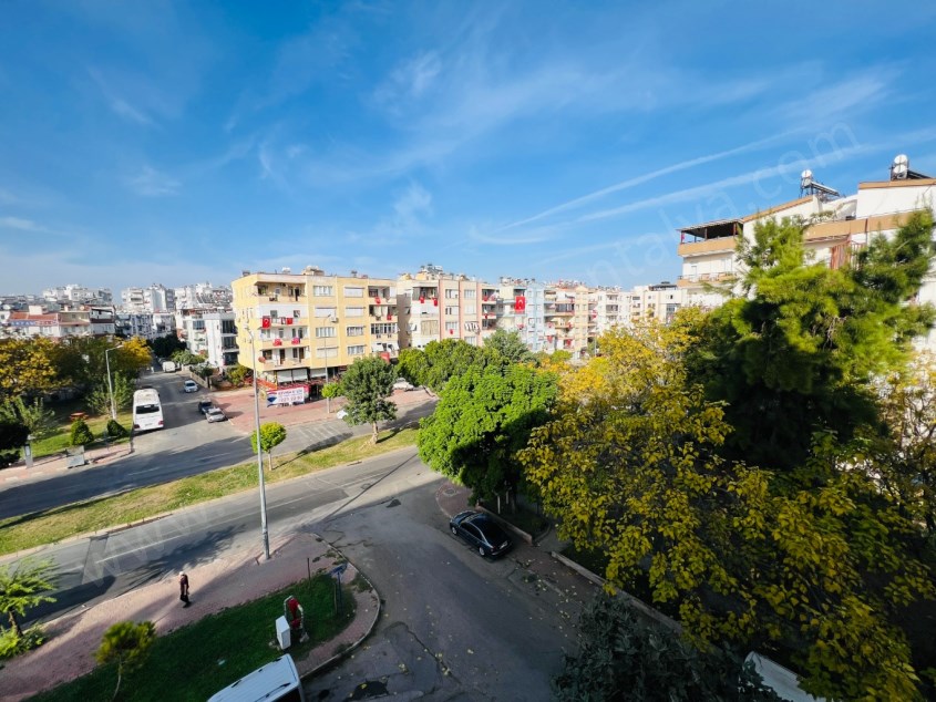 NÜFUS MÜDÜRLÜĞÜ YAKINI ARAKAT ÖNÜ AÇIK 3+1