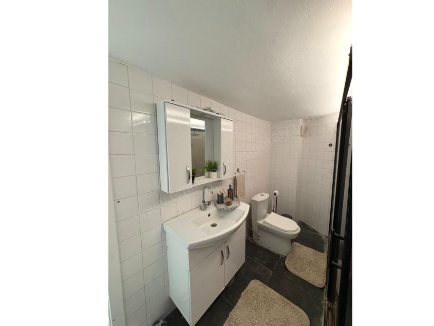 ŞEHRİN KALBİNDE 3+1 GENİŞLİĞİNDE İÇİ FULL YAPILI KATTA 2+1 DAİRE 