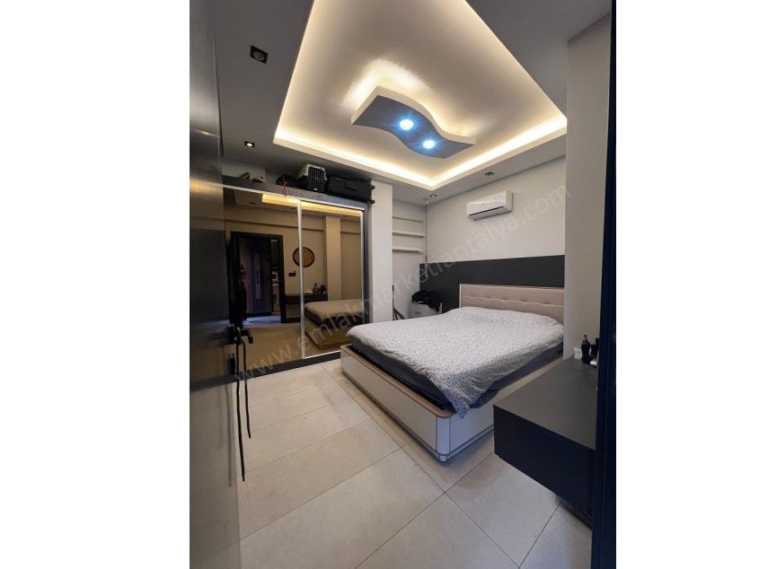 ARAŞTIRMA HASTANESİNE YÜRÜYÜŞ MESAFELİ LÜKS FULL EŞYALI 1+1 