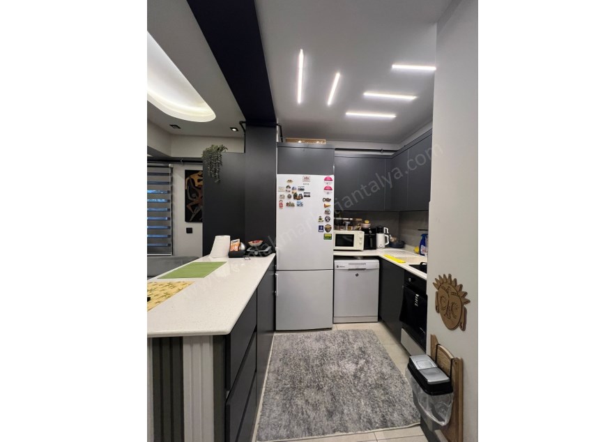 ARAŞTIRMA HASTANESİNE YÜRÜYÜŞ MESAFELİ LÜKS FULL EŞYALI 1+1 