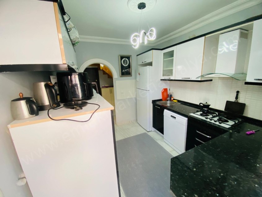 NÜFUS MÜDÜRLÜĞÜ YAKINI GENİŞ KULLANIŞLI MASRAFSIZ 4+1 DUBLEKS