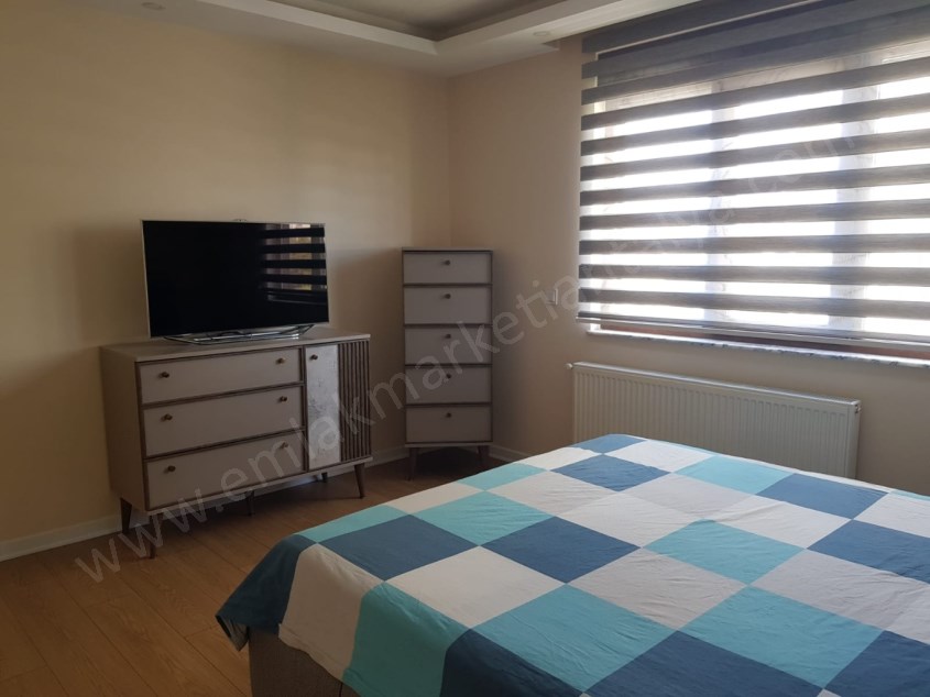 KONYAALTI GÜRSUDA SAHİLE ÇOK YAKIN 4+1